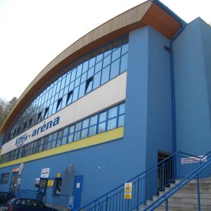 Novostavba 2.zimního stadionu ve Zlíně ve složité geologii podloží.  Na místě staticky nevyhovujícího stávajícího halového objektu s nutností statického zajištění jeho spodní i vrchní stavby. Včetně zajištění stability stavební jámy v zářezu pod silniční komunikací Březnická.  Projekt v roce 2004. Realizace v roce 2005.